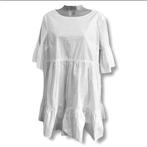 NWOT - Forever 21 Women's White Smocked tunic top. Size Medium.
